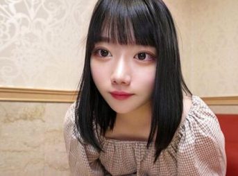 【素人×女学生】きれいなピンク乳首！敏感で感じやすい黒髪ショートの女学生！