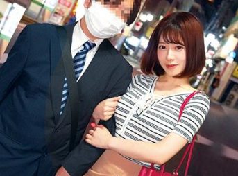 【NTR×盗撮】終電を逃したラブラブカップルを狙いタクシーでピックアップ！濃厚なNTRハメ撮りエッチで彼女の淫乱な姿に興奮が止まらない