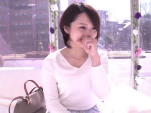 【マジックミラー号/人妻ナンパ】専業主婦の31歳アラサー人妻！お子様がいる清楚熟ママがパンスト履きっぱなし他人巨根性交！
