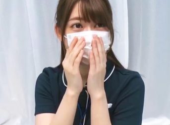 ＜マジックミラー号/素人モデル企画＞「勃起スゴいです！収まりませんか？」激カワナースをナンパ！幼い顔ギャルと着衣セックス