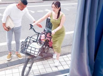 ＜マジックミラー号＞「着衣でのクイックマッサージ？」マキシワンピのEカップ他奥さんが顔に精液ぶっかけられるｗ＜素人ナンパ＞