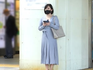 【他人妻】「すごい勃ってて興奮します」Gカップおっぱいの奥様！29歳のアラサー妻が他人ちんこをフェラ！