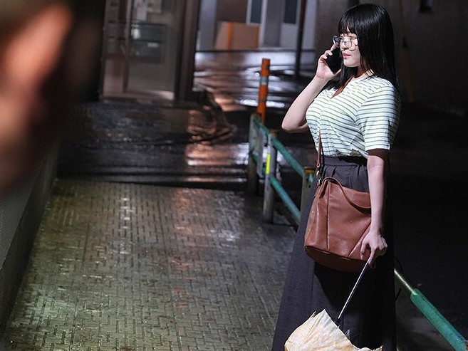 【鬼畜輪〇】えろ可愛い爆乳メガネ女子をストーカーして自宅特定！拘束のチクビ責めでお漏らし失禁して輪〇3Pで羞恥イキ地獄